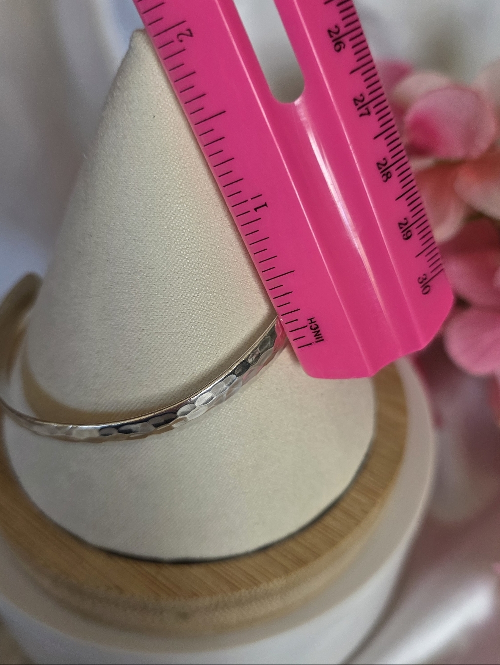 Vintage 925 Sterling Silver Dainty Hammered Cuff Bracelet - Picture 5 of 9